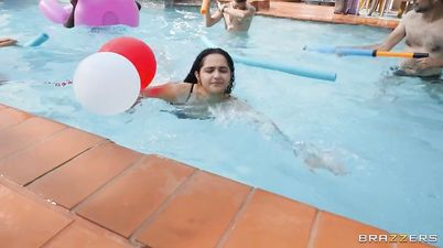 Grandma Has A Craving In The Pool BBC   Hd Porn 1080p